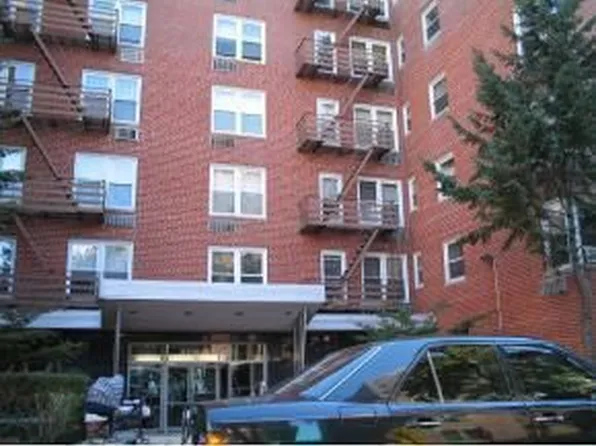 1717 East 18th Street image 1 of 1