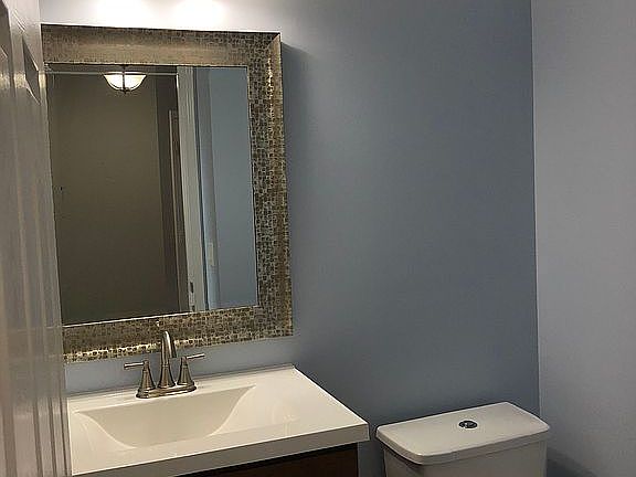4th image of 3062 Village Green Dr