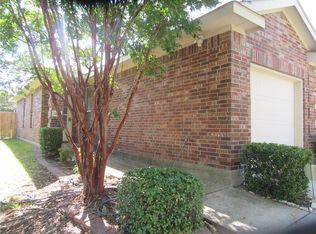 2236 Stonebrook Ln, Mesquite, TX 75181