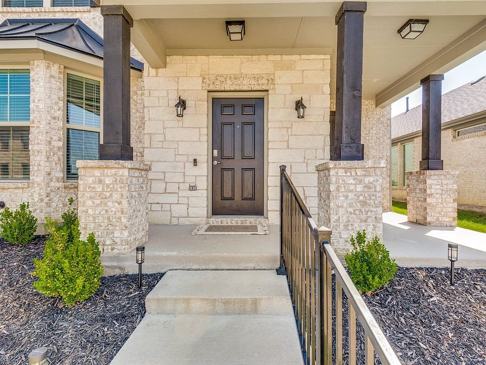 1st image of 2093 Almassera Dr