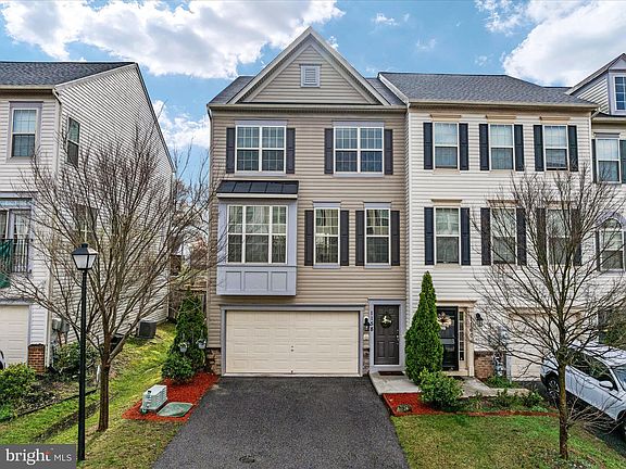 3rd image of 1158 Carinoso Cir