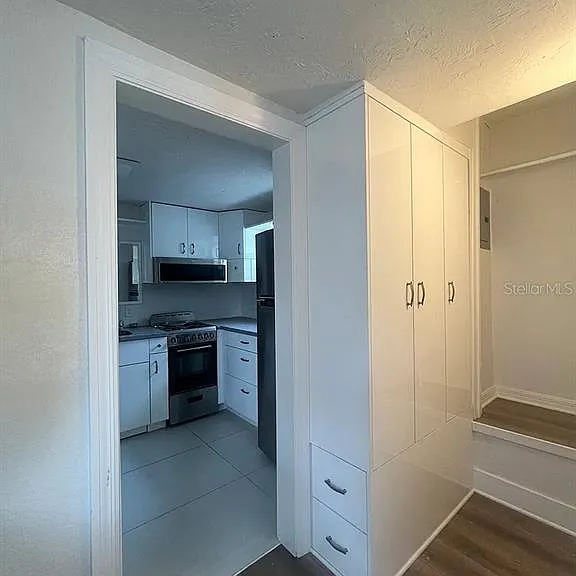 1713 29th St W — Photo 6
