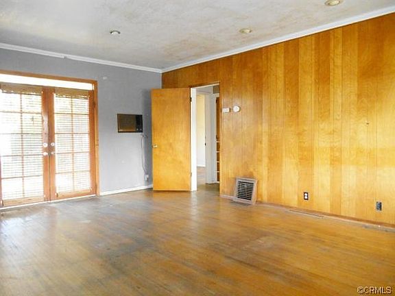5th image of 10851 Alexander Ave