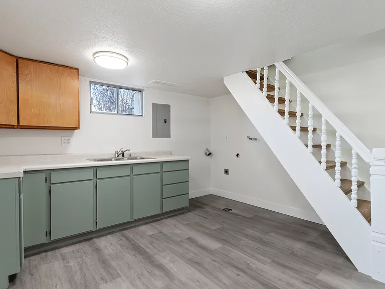 377 N 200 W — Photo 15