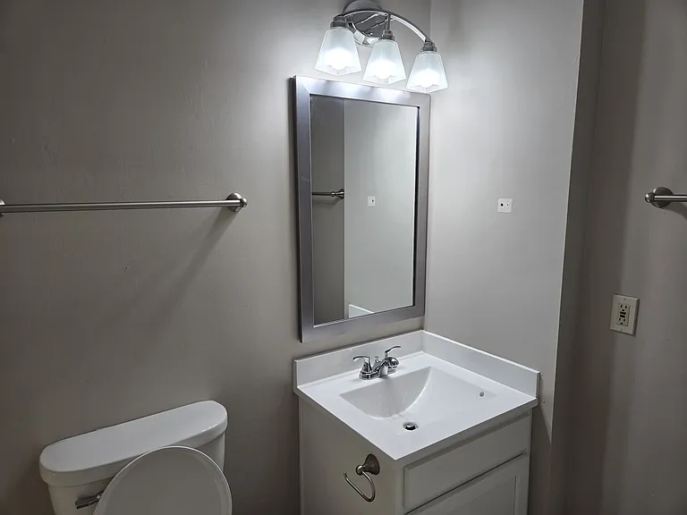Breckinridge Park Apartments — Photo 13