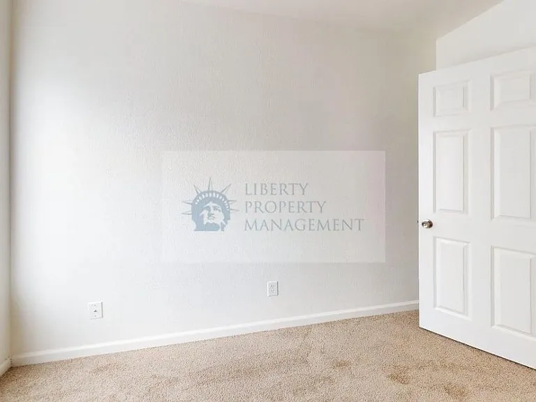 1313 Floyd Ave #119 — Photo 10