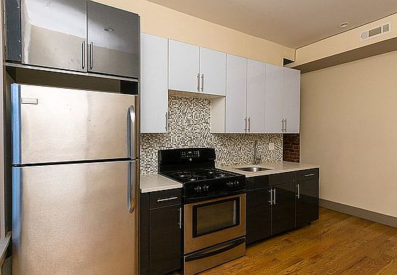 3rd image of 705 Saint Marks Ave APT 2