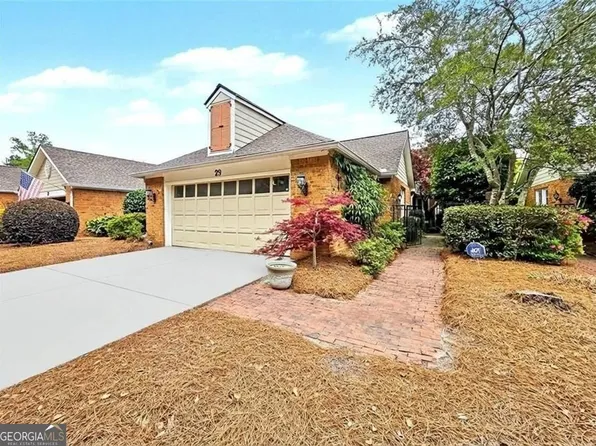 29 Lake Villa Dr, Roswell, GA 30076