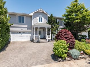 3125 Enos St, Bellmore, NY 11710