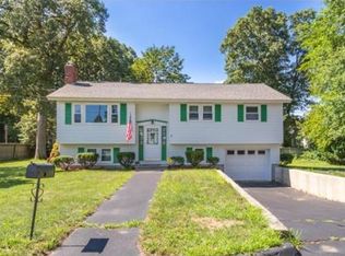 3 Henry Ave, Woburn, MA 01801