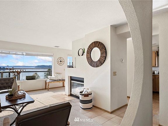 5th image of 1675 SE 9th Ave Unit 302