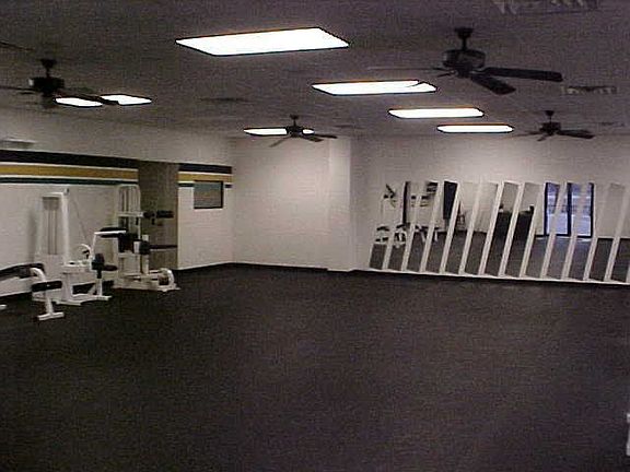 2nd image of 3131 Alvey Park Dr W