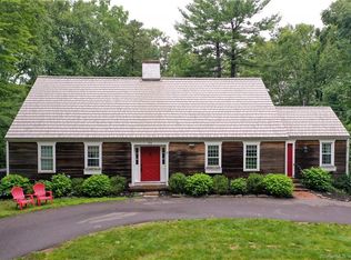 71 Lakewood Cir N, Manchester, CT 06040