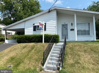 214 Fulton St, Hancock, MD 21750