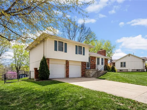 7939 N Brooklyn Ave, Kansas City, MO 64118