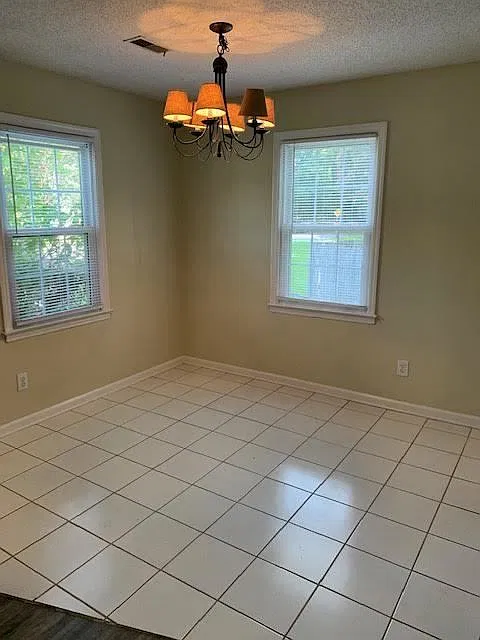 3 bed, 2.0 bath, 1114 sqft, $1,495 — Photo 3