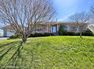 340 Chartridge Dr, Hagerstown, MD 21742
