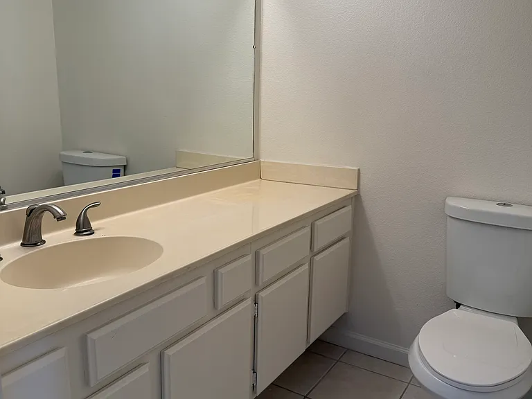 2800 Plaza Del Amo — Photo 11