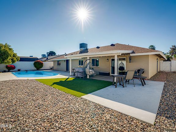 5th image of 2628 W ROVEEN Avenue
