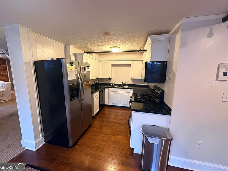 102 N Hill St #304 — Photo 6