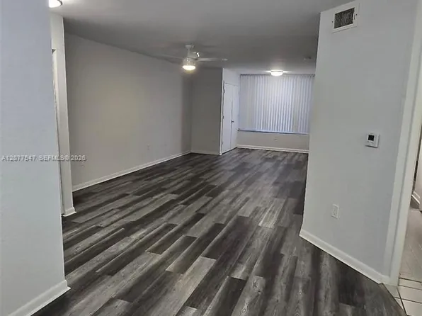 2881 N Oakland Forest Dr, Fort Lauderdale, FL