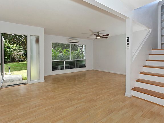 Fist floor living room with a/c