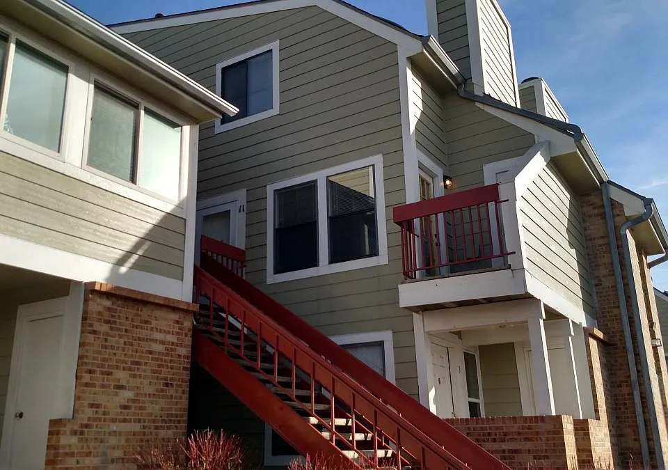 962 S Dearborn Way #11