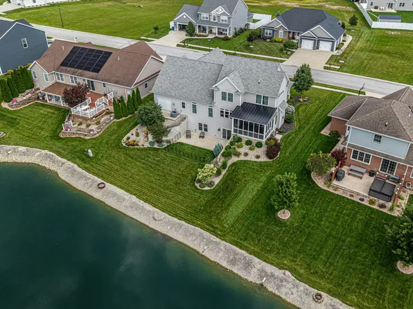 354 Miami Erie Cir, Saint Marys, OH 45885