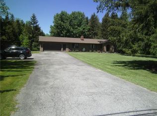 3586 Hartland Rd, Gasport, NY 14067