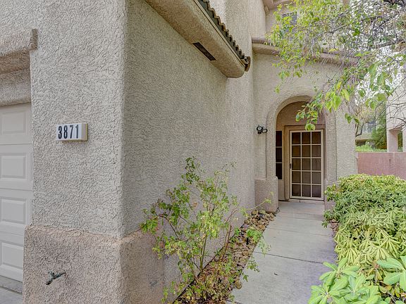 2nd image of 3900 Irvin Ave