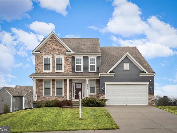 4th image of 551 Spring Green Ct