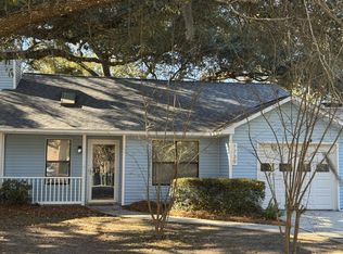 1739 River Front Dr, Charleston, SC 29407
