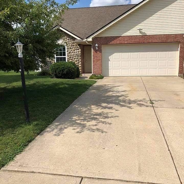 1st image of 1084 Brookfield Dr