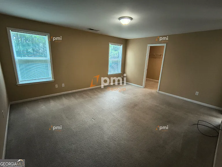 350 Fairmont Way — Photo 8