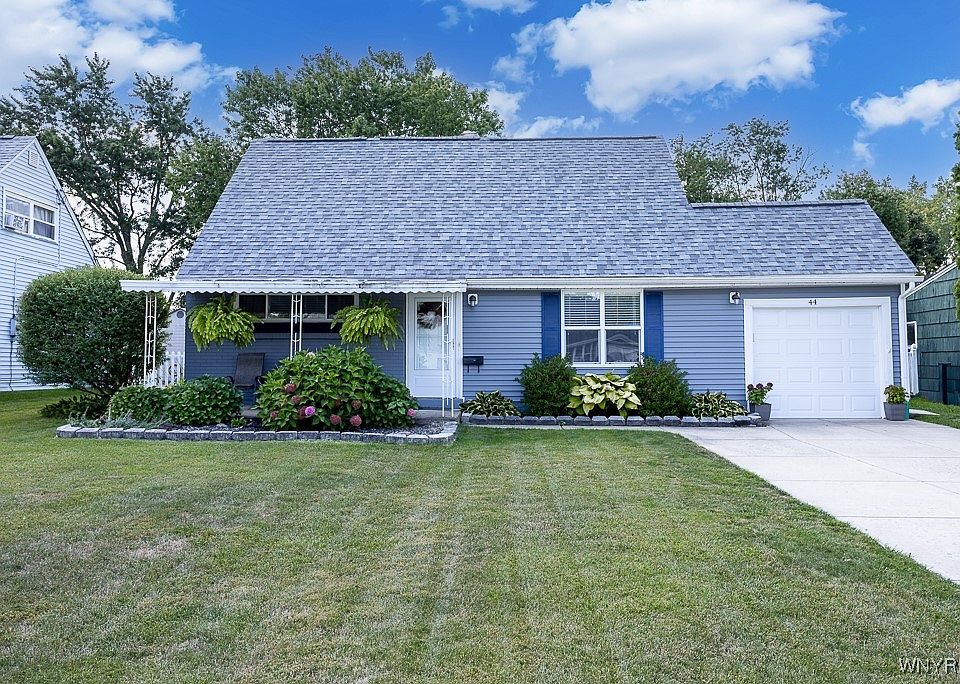 1st image of 44 Woodlee Ln