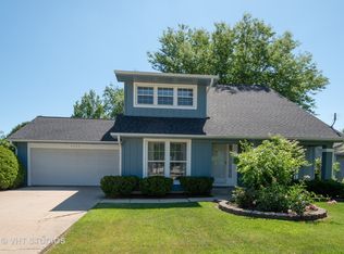 4435 Shorewood Dr N, Hoffman Estates, IL 60192