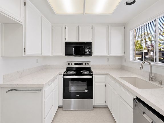 4th image of 19111 Palo Verde Dr #A