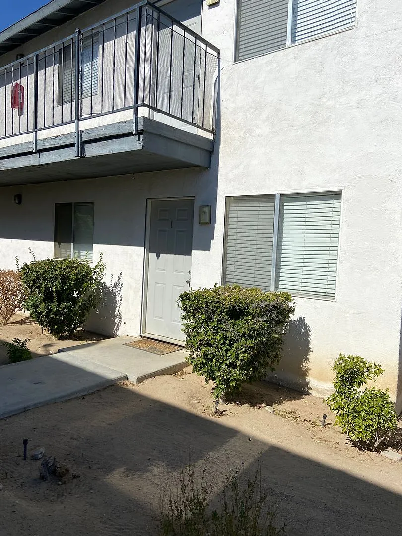 525RI — Photo 1