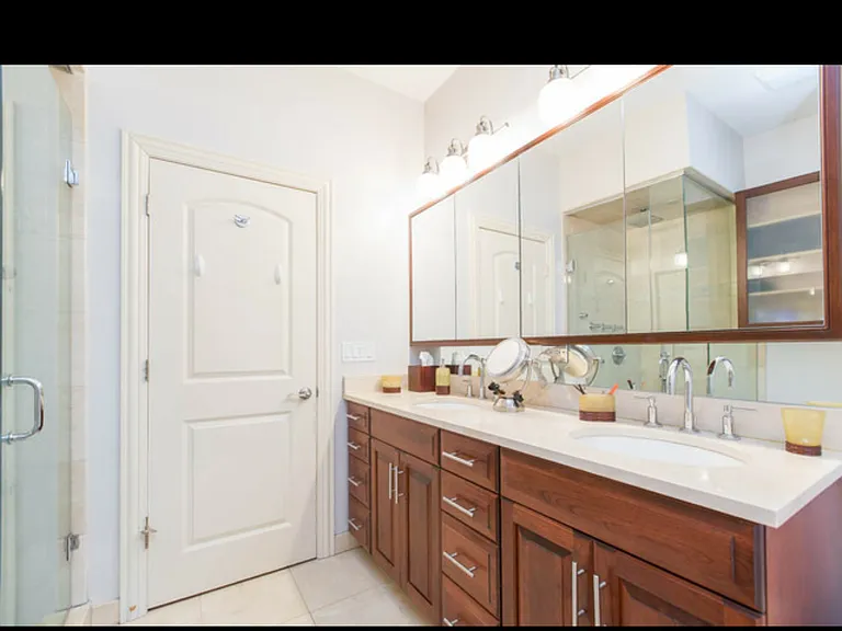 1523 W Huron St #2 — Photo 18