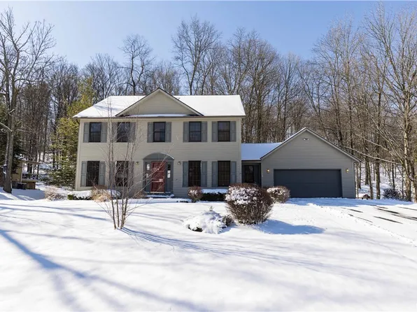 8049 Merrimac Dr, Manlius, NY 13104