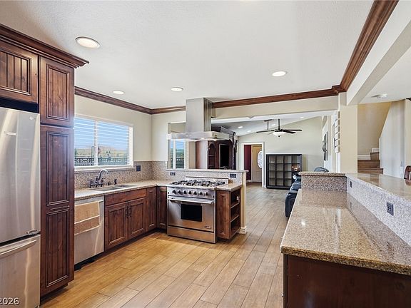 3rd image of 567 Dutchman Ave