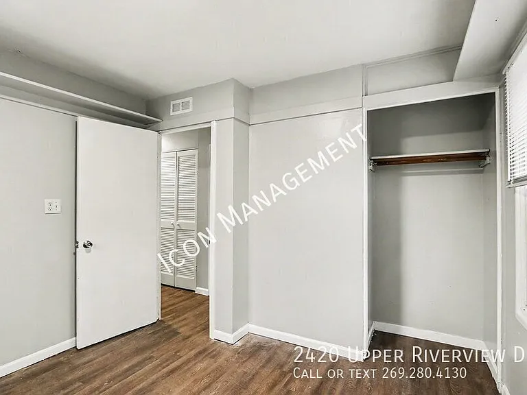 2420 Upper Riverview Dr — Photo 16