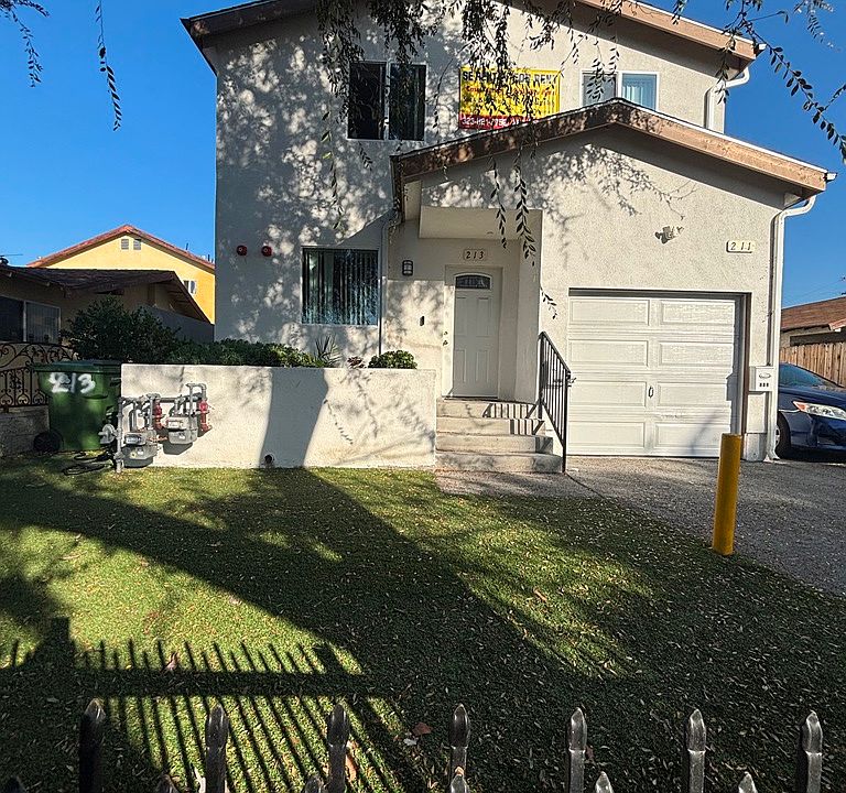 1st image of 211 E 82nd St
