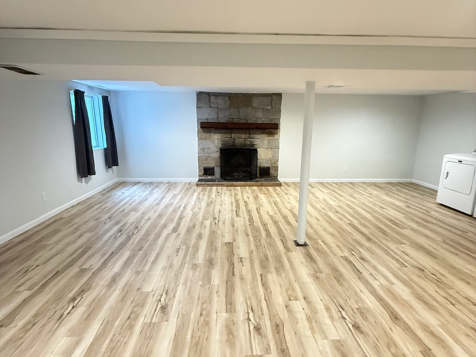 2 bed, 1000 sqft, $1,800 — Photo 3