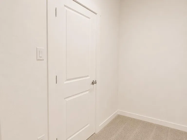 613 Laurel Ln — Photo 27