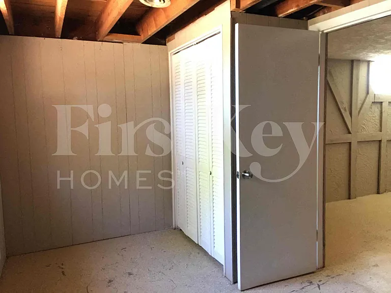 2560 Pheasant Dr — Photo 20
