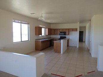 2nd image of 1564 W Cottonwood Bluffs Dr