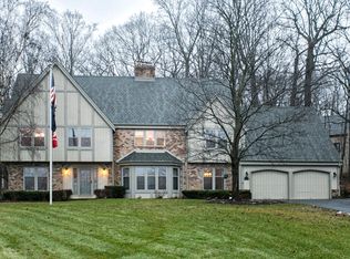 13855 Stonefield Ct, Elm Grove, WI 53122