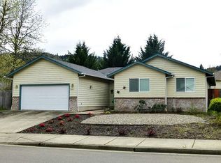 2401 SE Chinaberry Ave, Roseburg, OR