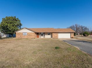 17103 Brangus Rd, Shawnee, OK 74801